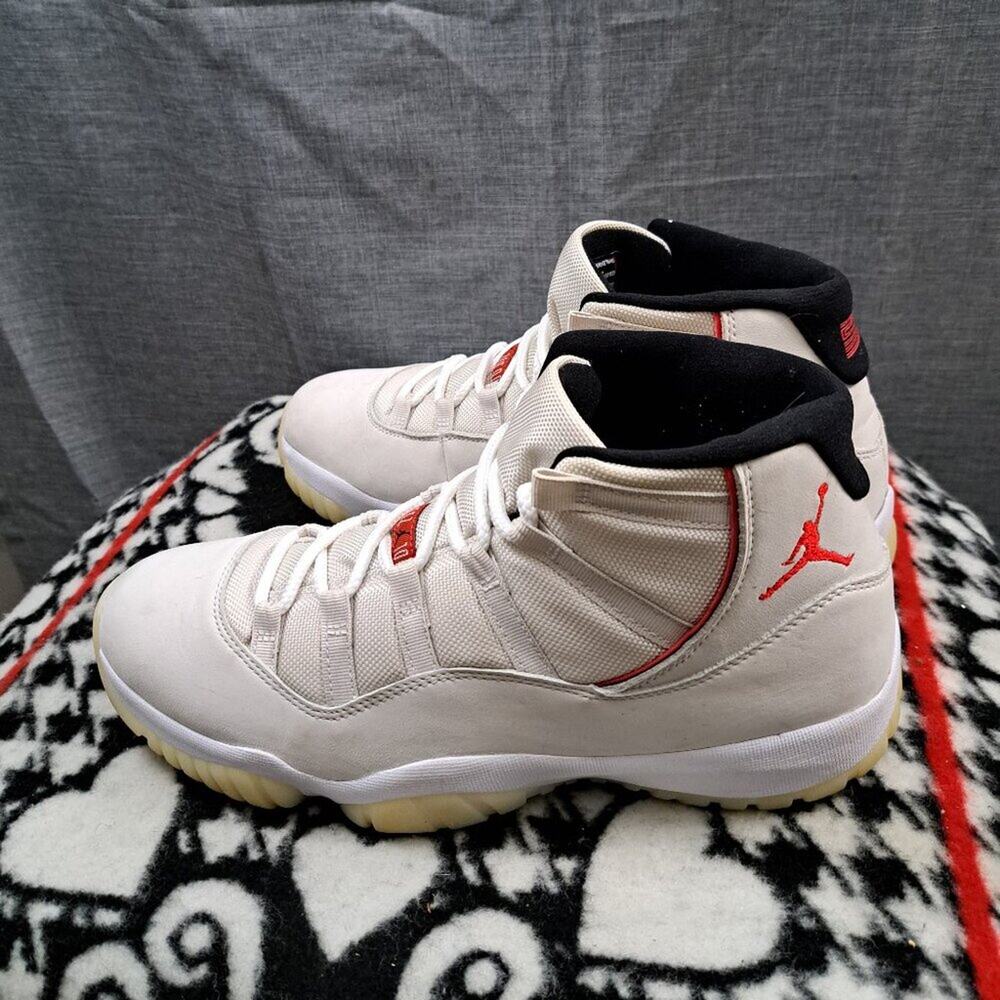 %Nike Men’s Air Jordan 11 Retro Size 11.5 Platinum Tint AJ12